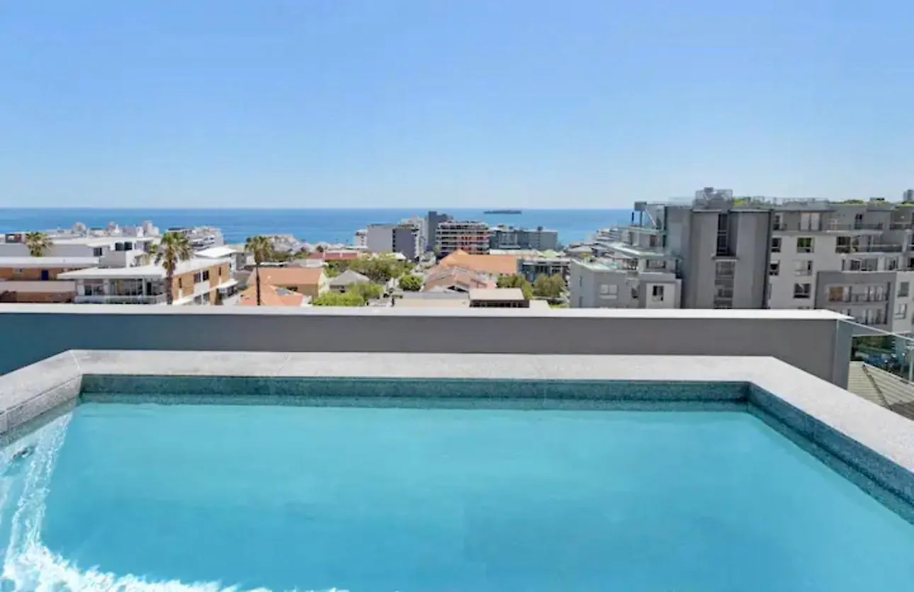 Contactos de Oceanfront Bliss With Breathtaking Views